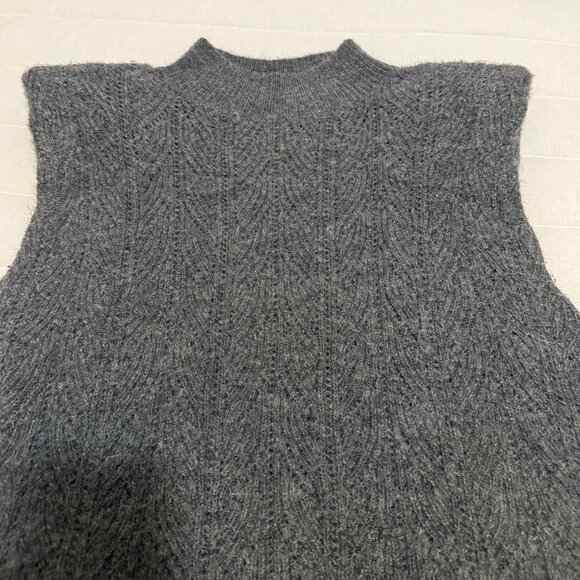 L'AGENCE Grey Mock Neck Sleeveless Sweater - Picture 2 of 6